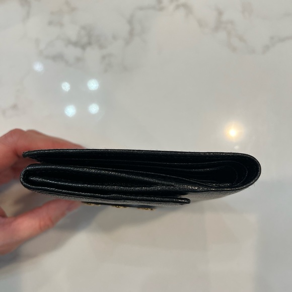 Authentic Gucci Leather Wallet - Picture 4 of 5